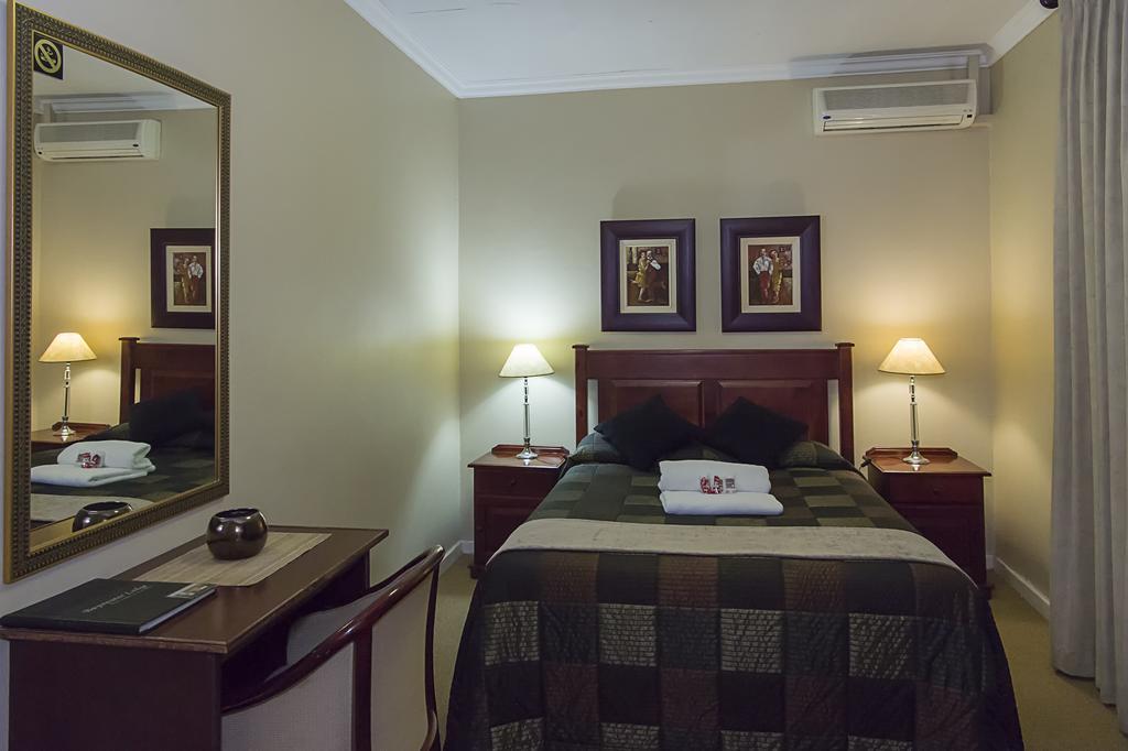 เบย์วอเตอร์ ลอดจ์ Hotel บลูมฟอนเทน ภายนอก รูปภาพ
