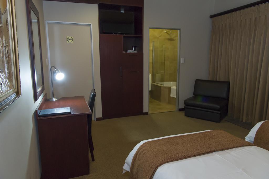 เบย์วอเตอร์ ลอดจ์ Hotel บลูมฟอนเทน ภายนอก รูปภาพ